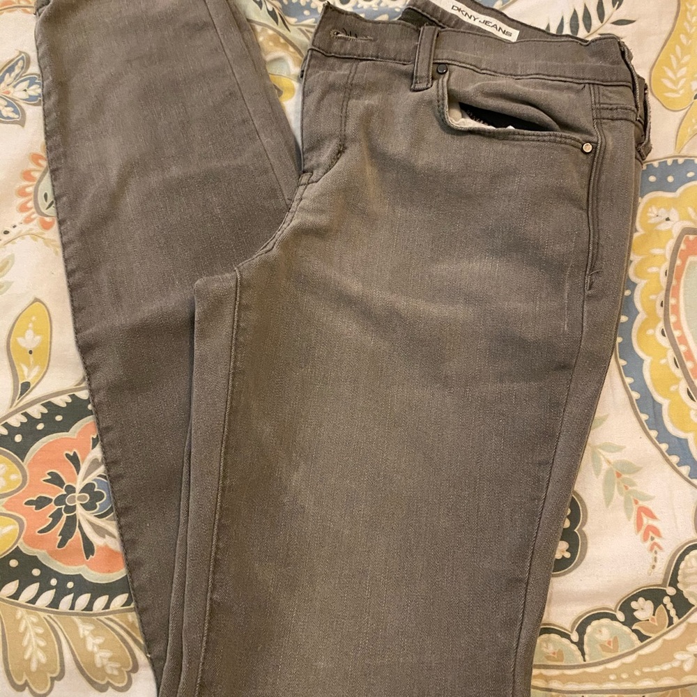DKNY JEANS